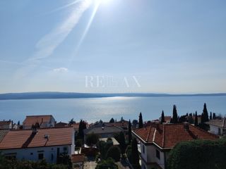 CRIKVENICA - Apartmajska hiša na odlični lokaciji s pogledom na morje