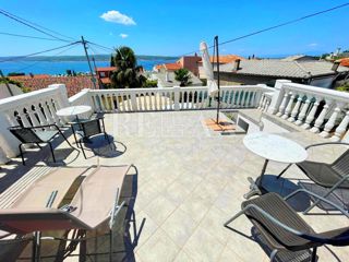 Crikvenica-Center, hiša s 3 apartmaji