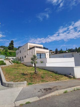Lovran - luksuzna vila s panoramskim pogledom na morje