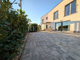 Rijeka, Zamet – Novozgrajena Hiša