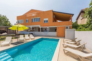 Hiša Medulin, 900m2