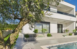 Hiša Rovinjsko Selo, Rovinj, 200m2