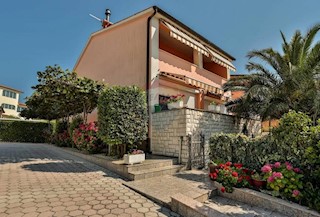 Hiša Štinjan, Pula, 329,44m2