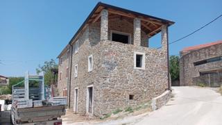 Hiša Momjan, Buje, 150m2