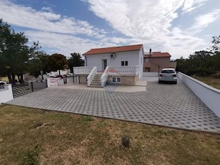 Hlapa, Dobrinj, 130m2