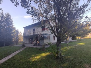 Hiša Vodoteč, Brinje, 140m2