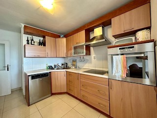 Stanovanje/Apartma Njivice, Omišalj, 84,33m2