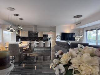 Stanovanje/Apartma Malinska, Malinska-Dubašnica, 192m2