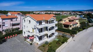 Krk, objekt s sedmimi stanovanjskimi enotami, panoramski pogled