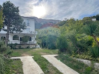 Hiša Batomalj, Baška, 300m2