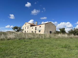 Hiša okolica Pule, Pula, 750m2