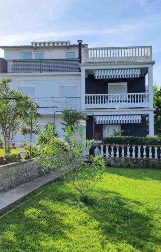 Hiša Kampor, Rab, 360m2