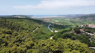 ISTRA, KAŠTEL - Gradbeno zemljišče 883 m2 s pogledom na morje!