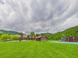 Hiša Centar, Gospić, 290m2