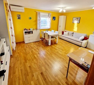 Stanovanje/Apartma Valdebek, Pula, 69m2