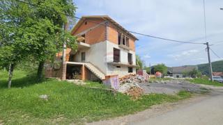 Hiša Severin na Kupi, Vrbovsko, 100m2
