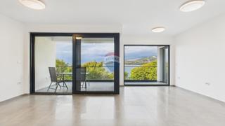 Novi Vinodolski, Klenovica – Dvosobno stanovanje prva vrsta ob morju