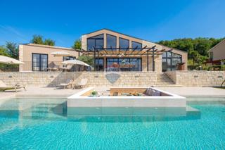 Hiša Zamask, Pazin - Okolica, 240m2