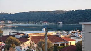 Stavbno zemljišče Kampor, Rab, 1.035m2