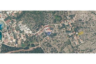 Zemljišče Novalja, 636m2