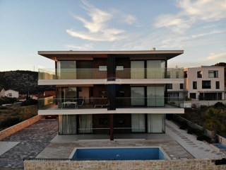 Redki dragulj: Premium apartma s panoramskim pogledom na morje na idiličnem polotoku Ražanj