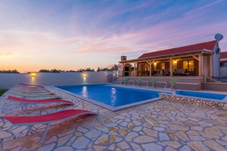 Hiša Donja Jagodnja, Polača, 250m2