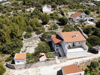 Hiša s čudovitim pogledom na morje 95 m2, Sevid