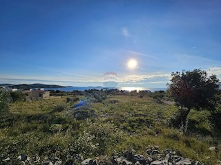 Zazidljivo zemljišče 1684 m2, Rogoznica