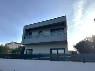 Hiša Žaborić, Šibenik - Okolica, 120m2