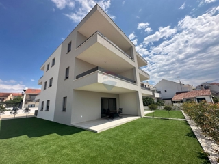 Stanovanje / Apartma Vodice, 101,86m2