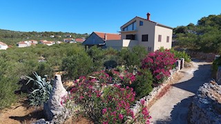 Hiša Kaprije, Šibenik - Okolica, 166m2