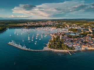 Luksuzne nepremičnine Istra, stanovanje v prvem nadstropju ob morju