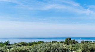 Ekskluzivni Penthouse z Razgledom na Morje – Novogradnja v Bližini Umaga