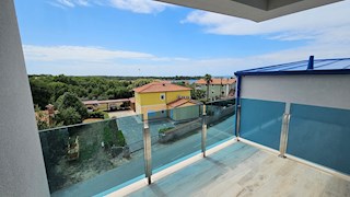 Nepremičnine Istra, prodam moderni stan blizu morja, Umag, okolica