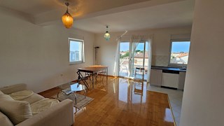 Nepremičnine Istra, prodajam stanovanje s pogledom na morje, Novigrad