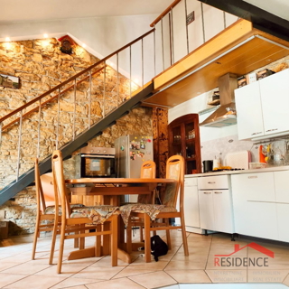 Pazin, hiša s čudovitim pogledom na goro Učko