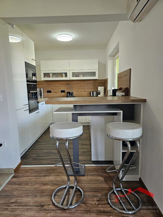 Vinkuran, apartma z 2 spalnicama, 200 metrov do morja