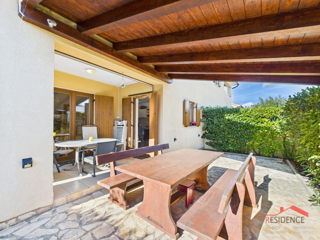 Ekskluzivna prodaja stanovanja z vrtom v Banjolah - Volme