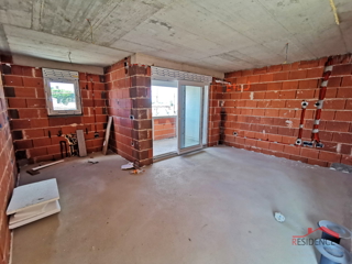 Pula, Valdebek, stanovanje v 2. nadstropju, garaža