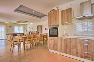 Štokovci, vila z bazenom, jacuzzijem