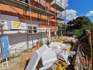 Pula, Valdebek, stanovanje v pritličju, 2 spalnici, parkirno mesto