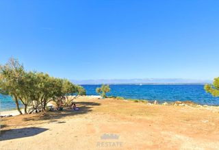 40m od obale in prvih plaž