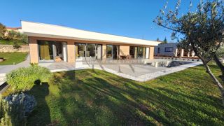 Moderna vila 176 m² z bazenom, Rabac – Labin