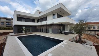 Luksuzna vila z bazenom in wellnessom – Tar, Istra