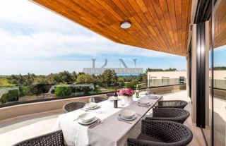 ISTRA - OKOLICA POREČA - LUKSUZNI PENTHOUSE S POGLEDOM NA MORJE!
