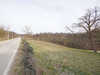 Gradbeno zemljišče v okolici Samobora