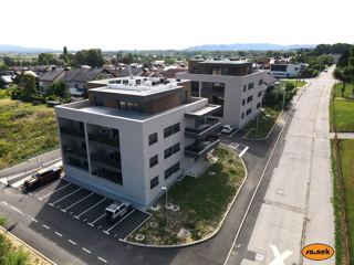 Luksuzni štirisobni penthouse - novogradnja