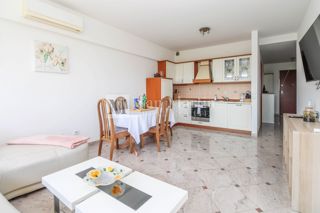 Rovinj, odlično stanovanje v centru z garažo