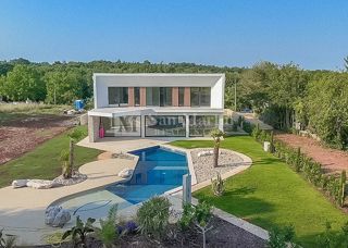 Poreč, Luksuzna hiša z bazenom