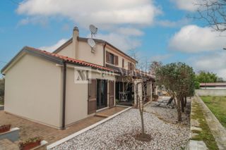 POREČ - Super prijetna in udobna hiša z bazenom